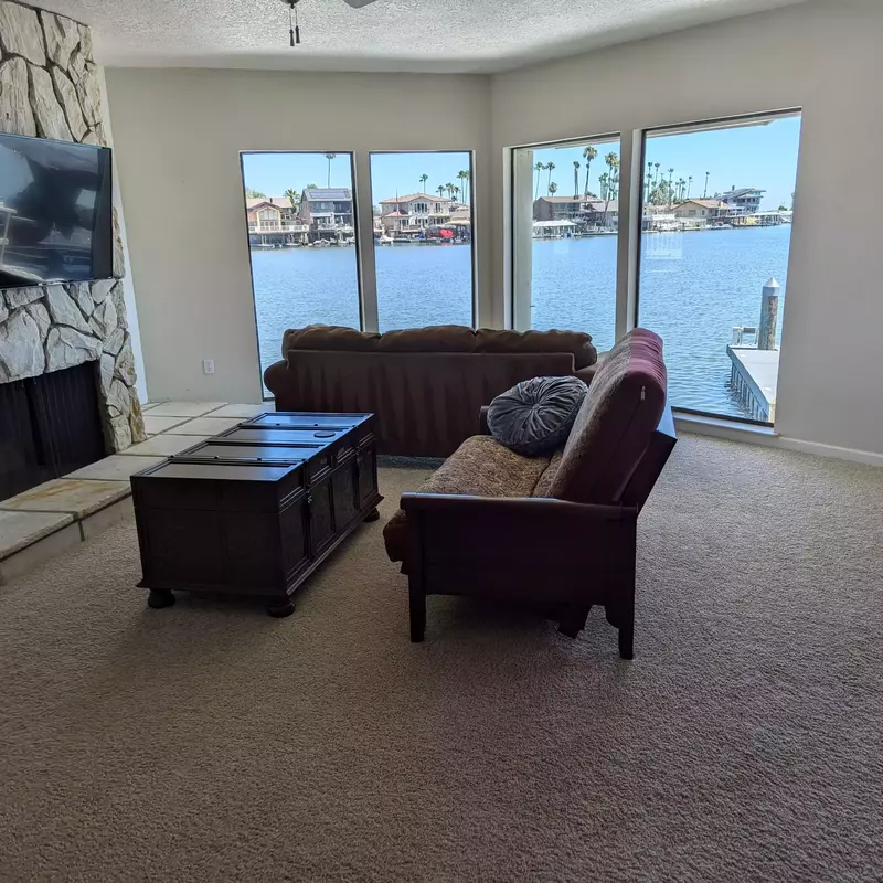 Living Room 4