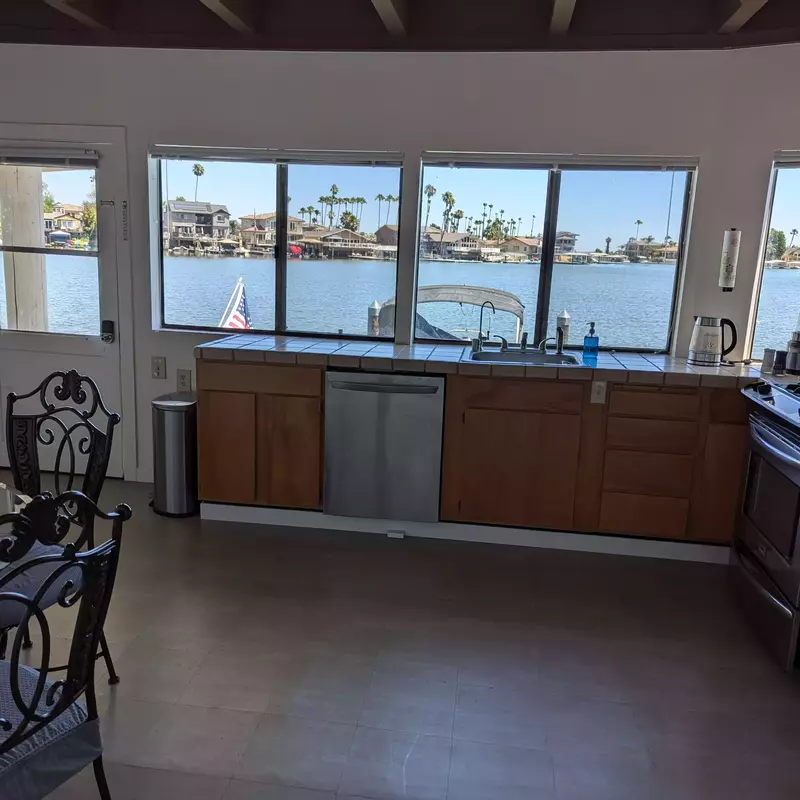 Guest Kitchen
