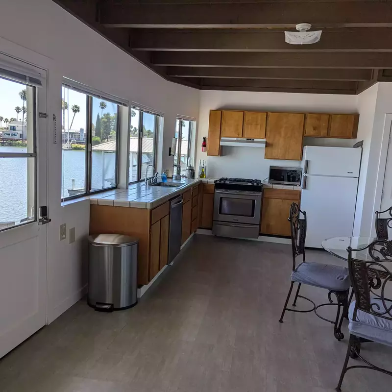 Guest Kitchen