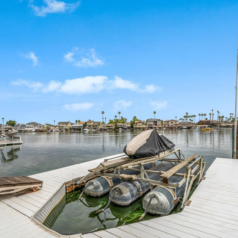 Dock