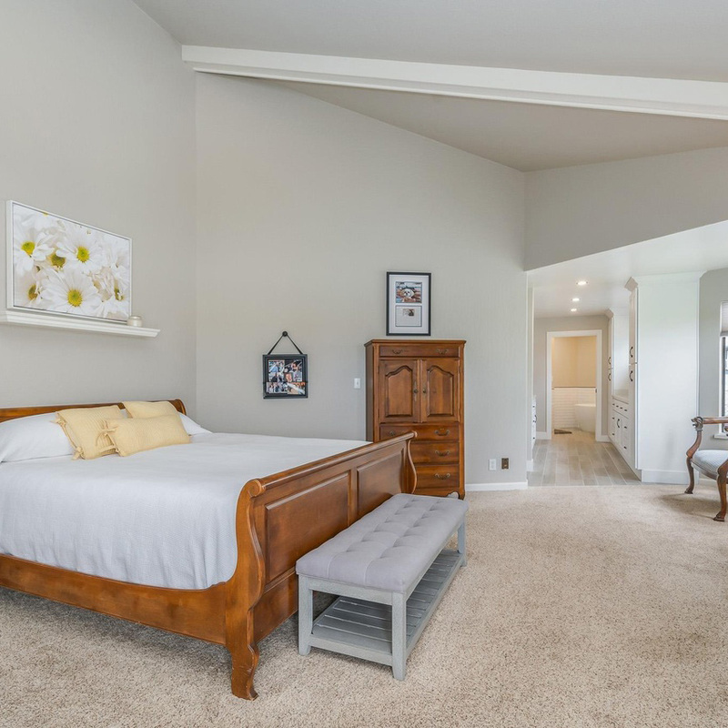 Master Bed 1